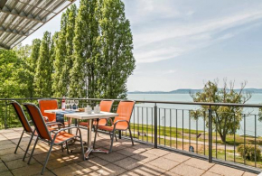 Panoramic Art Apartment with jacuzzi Balatonlelle